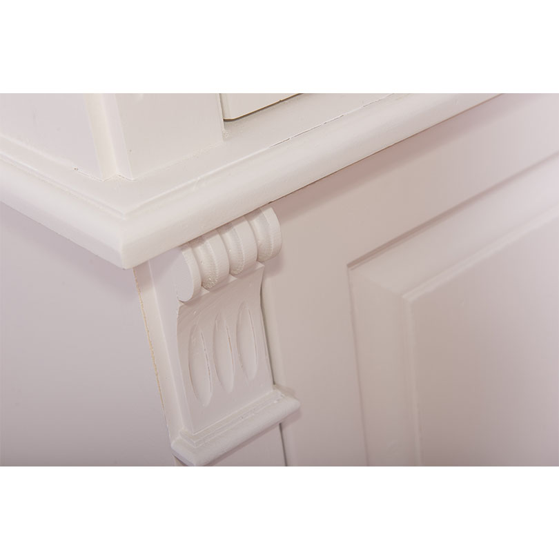 Landhauskleiderschrank mit Jugendstilelementen - in vielen Farben erhältlich! Landhauskleiderschrank mit Jugendstilelementen - in vielen Farben erhältlich!