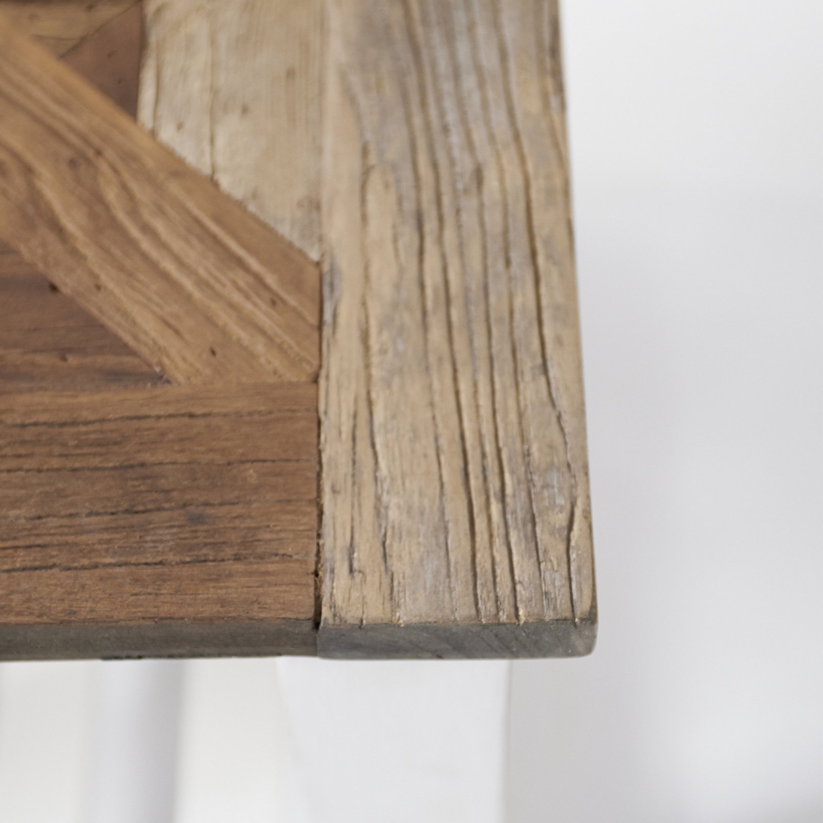 Château Chassigny End Table