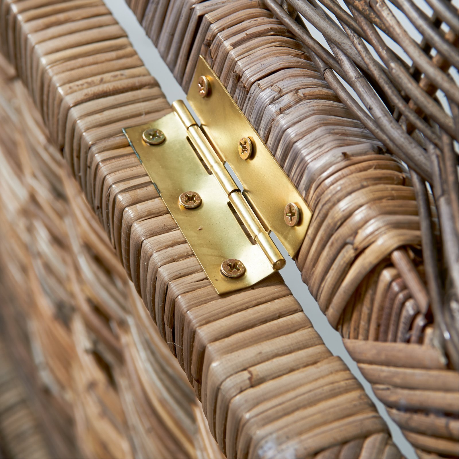 Rustic Rattan Cobblers Wharf Trunk