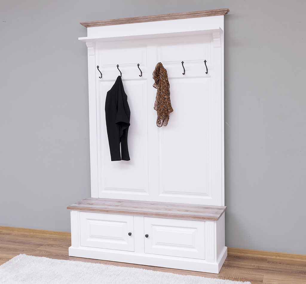 Gepflegte Landhaus-Garderobe im Shabby Style - in vielen Farben erhältlich!
