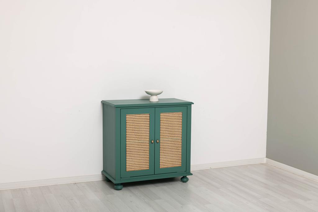 Kompakte Kommode mit 2 Rattan Türen - in vielen Farben erhältlich!