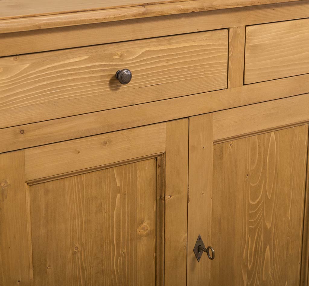 Raffiniertes Sideboard im Landhausstil - in vielen Farben erhältlich!