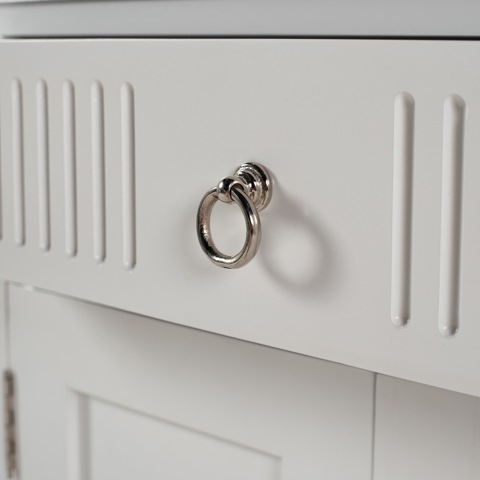 Skansen Sideboard mit 4 Türen und 3 Schubladen – Klassisches Weiß