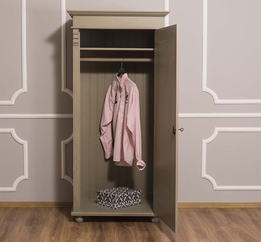 Kleiderschrank im Landhausstil - in vielen Farben erhältlich!