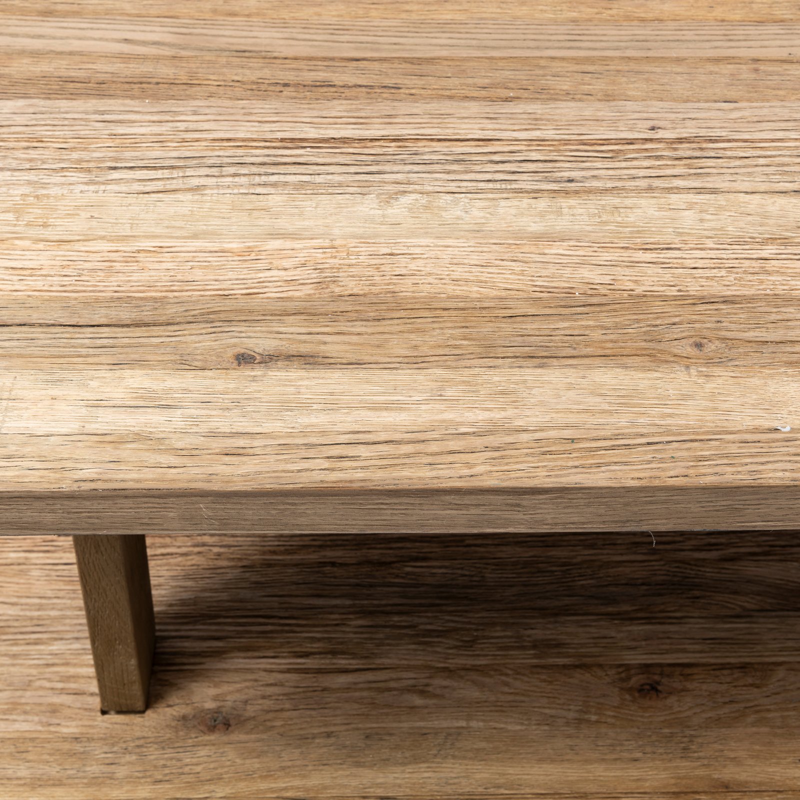 East Side Table Display 200x100