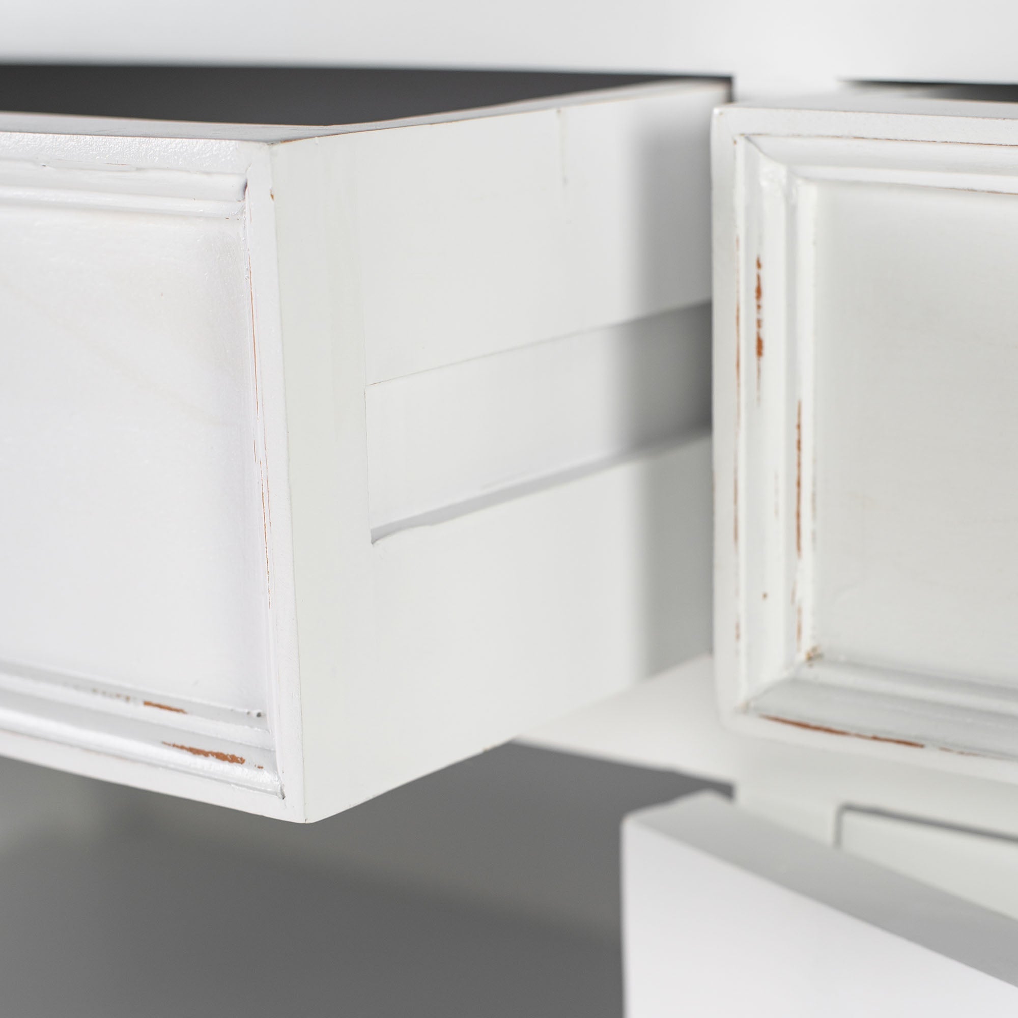 Halifax Accent Sideboard mit 3 Schubladen und 5 Türen – Weiß gewischt & Dunkelbraun