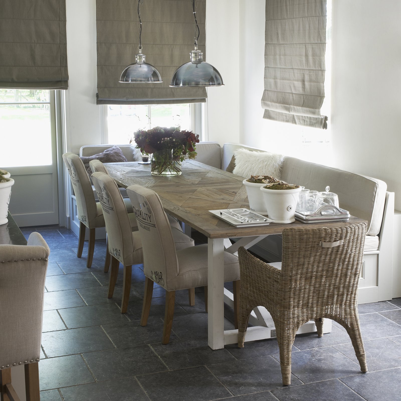 Château Chassigny Dining Table