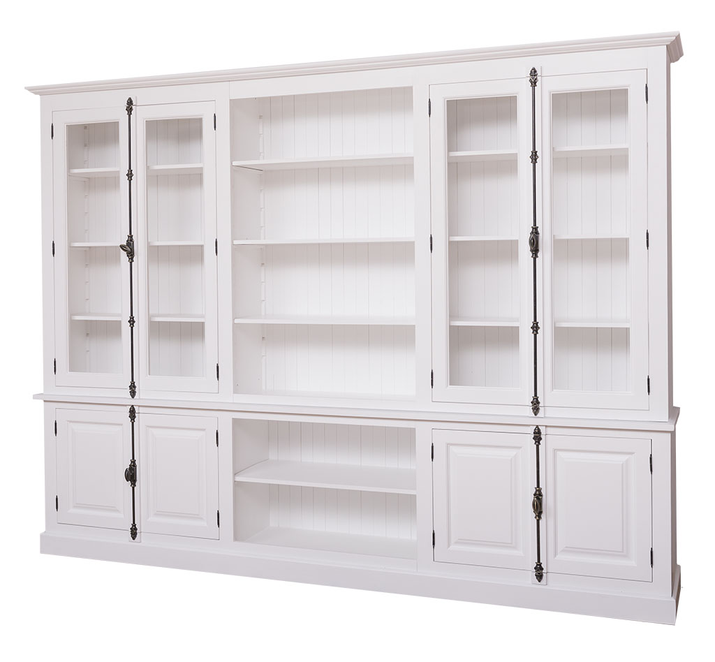 Stilvoller Hochschrank im Landhausstil - in vielen Farben erhältlich!