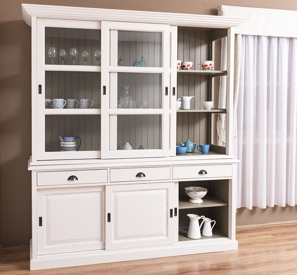 Eleganter Hochschrank für viele Gelegenheiten - in vielen Farben erhältlich!