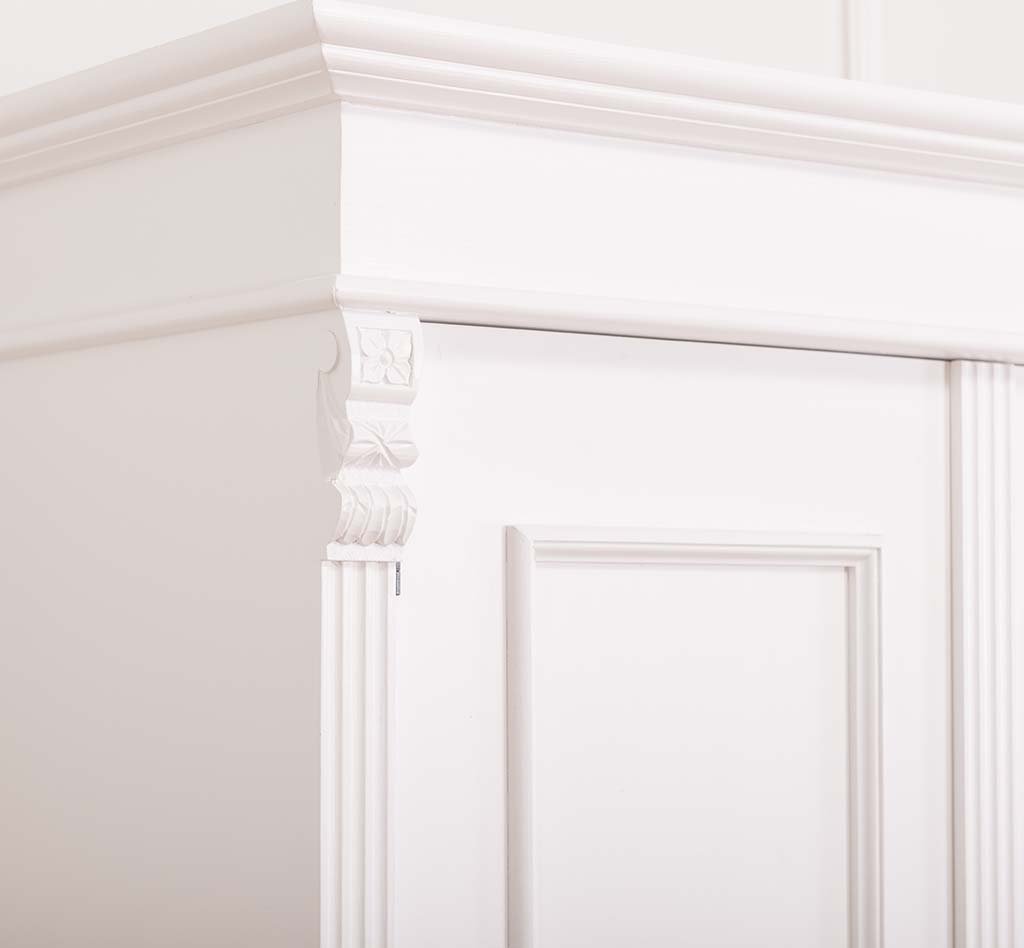 Edler Kleiderschrank im Shabby Chic - in vielen Farben erhältlich!