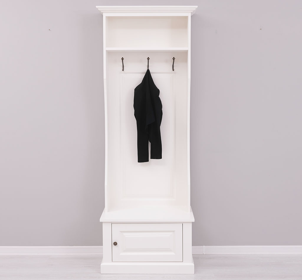 Edle Garderobe im Landhausstil - in vielen Farben erhältlich!