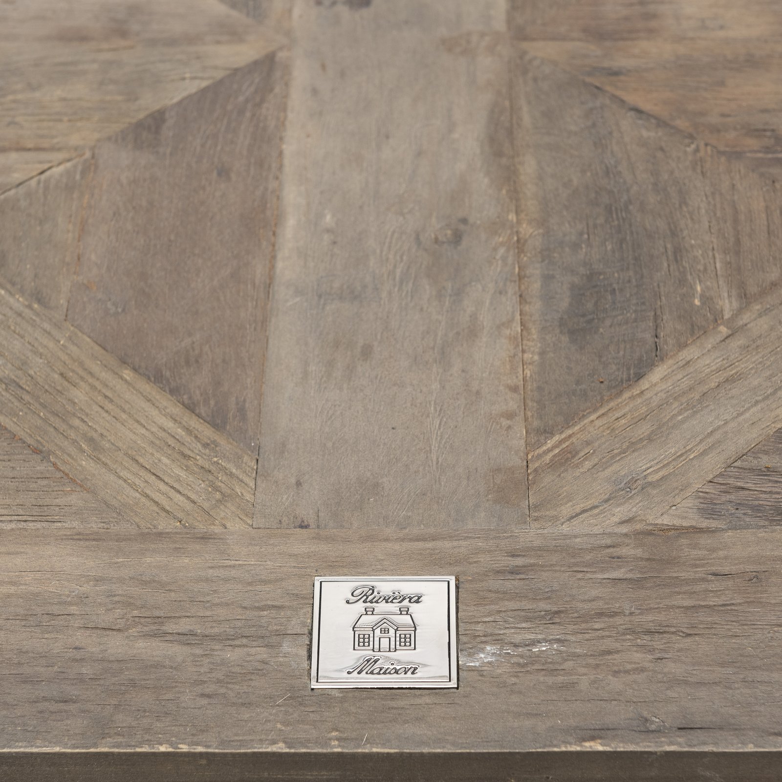 Château Chassingy Dining Table