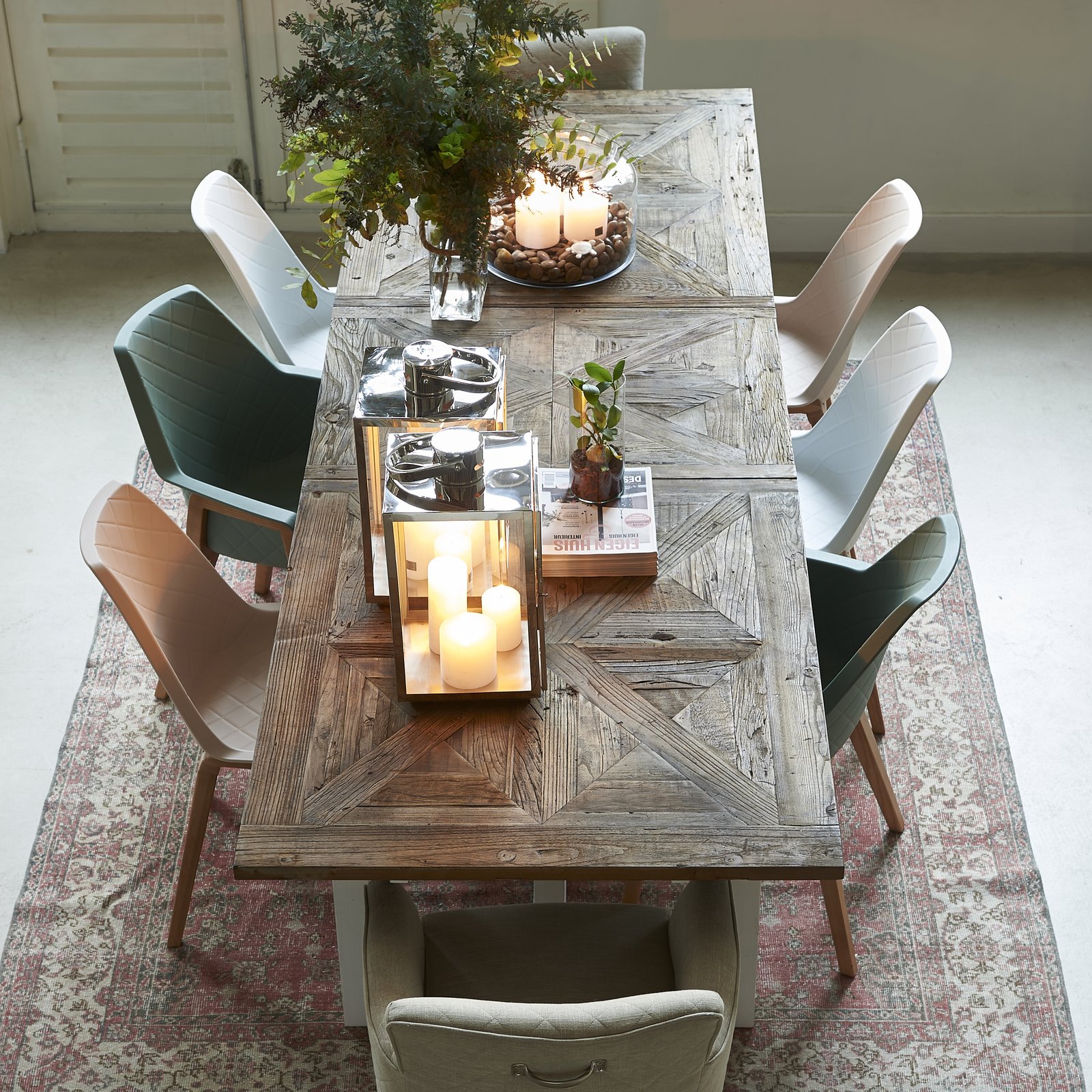 Château Chassigny Dining Table Extendable