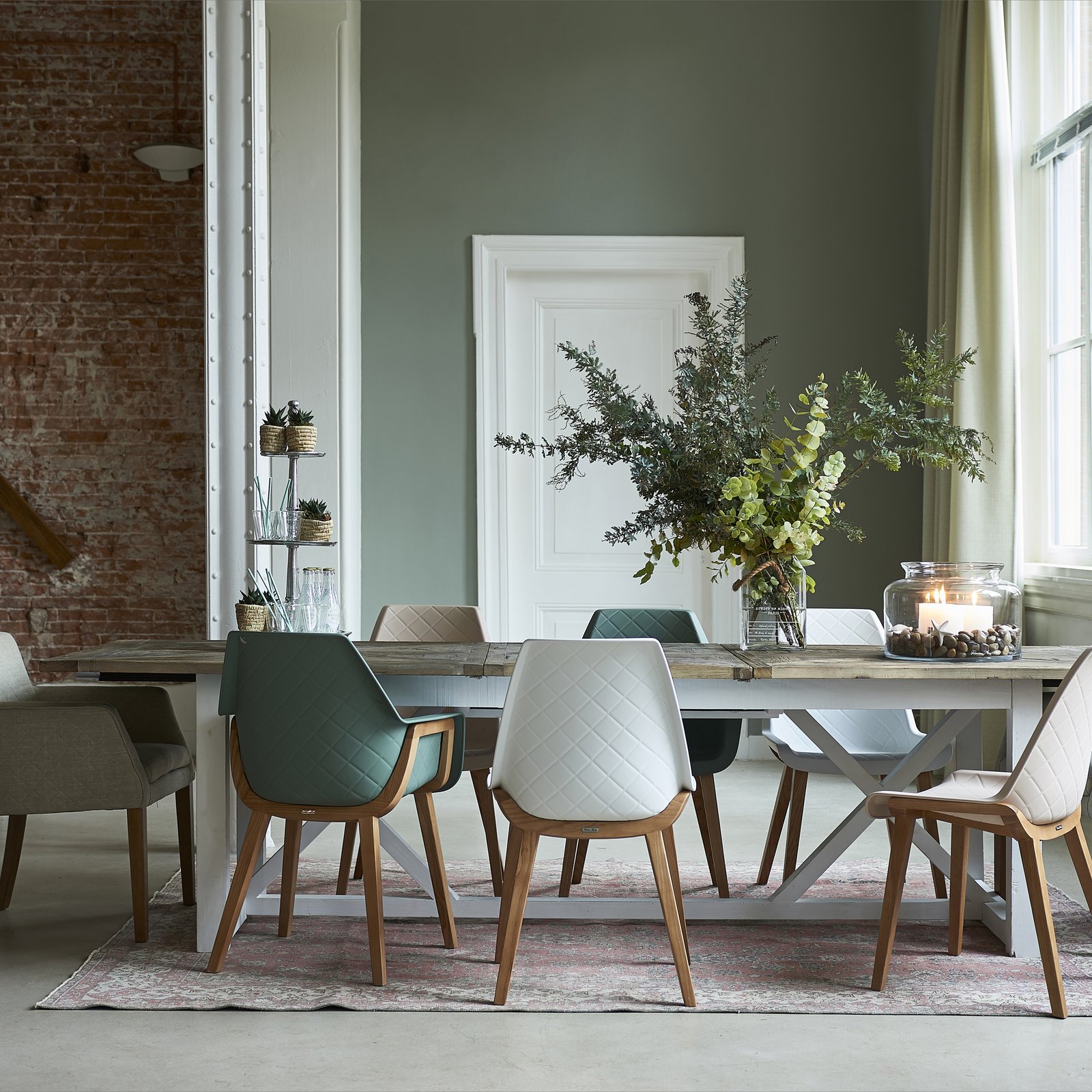 Château Chassigny Dining Table Extendable