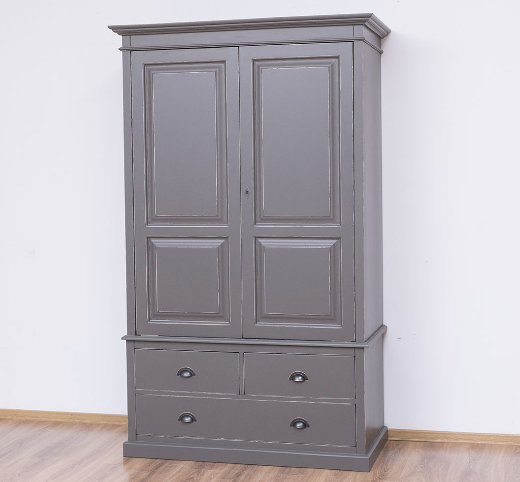 Kleiderschrank für das gehobene Ambiente - in vielen Farben erhältlich!