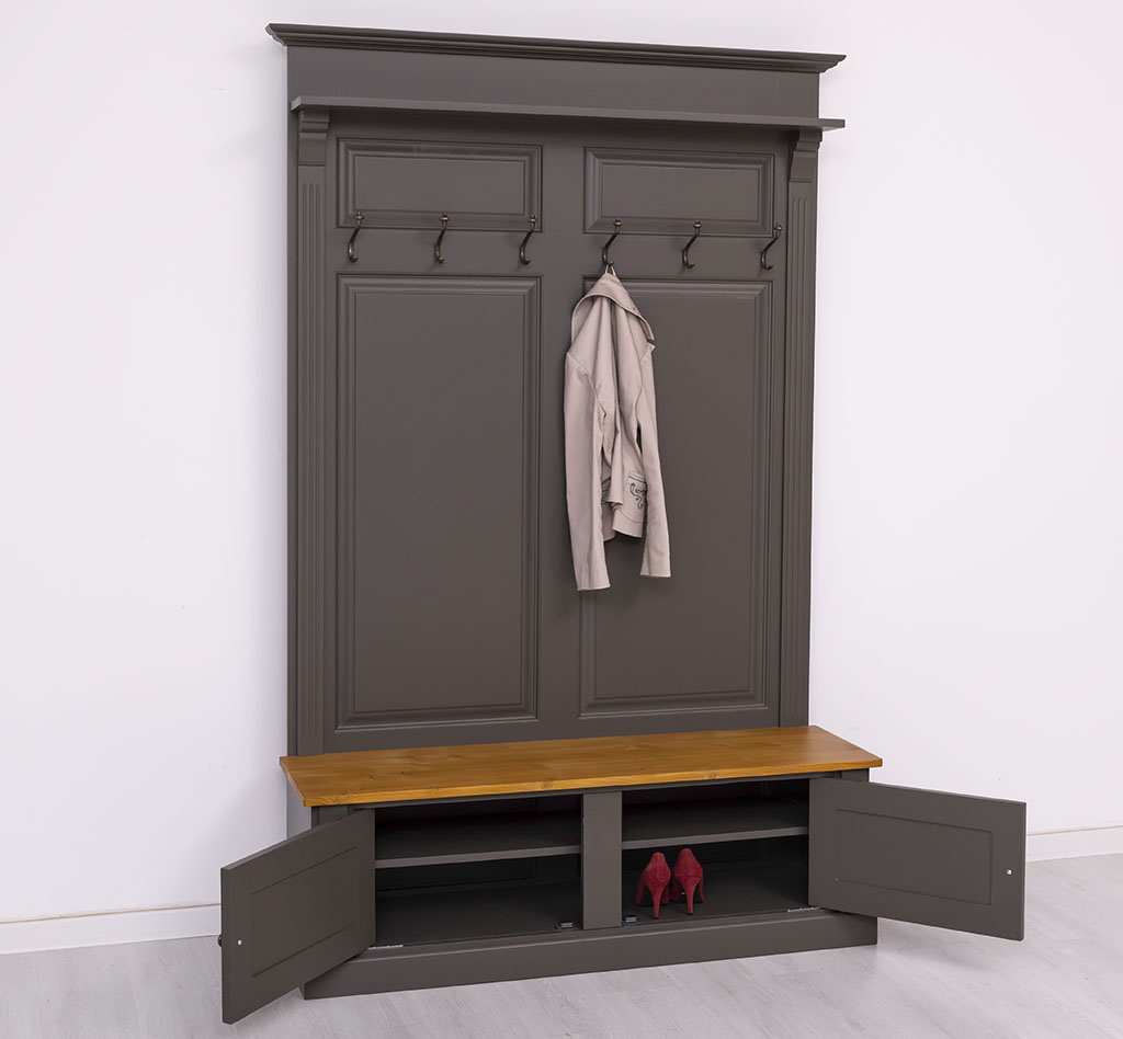 Gepflegte Landhaus-Garderobe im Shabby Style - in vielen Farben erhältlich!