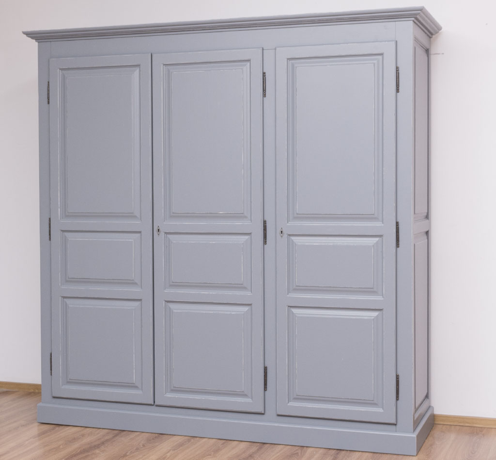 Eleganter Kleiderschrank im Landhausstil - in vielen Farben erhältlich!