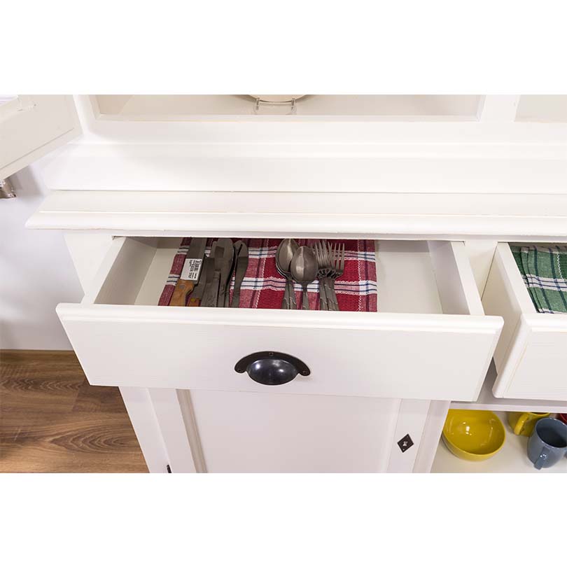 Interessanter Hochschrank im Shabby Chic - in vielen Farben erhältlich!