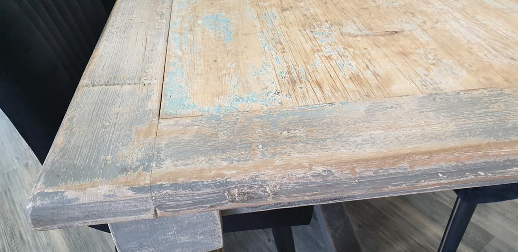 Esstisch Campione - herrlich rustikaler Tisch, erhältlich in verschiedenen Farben und Größen!