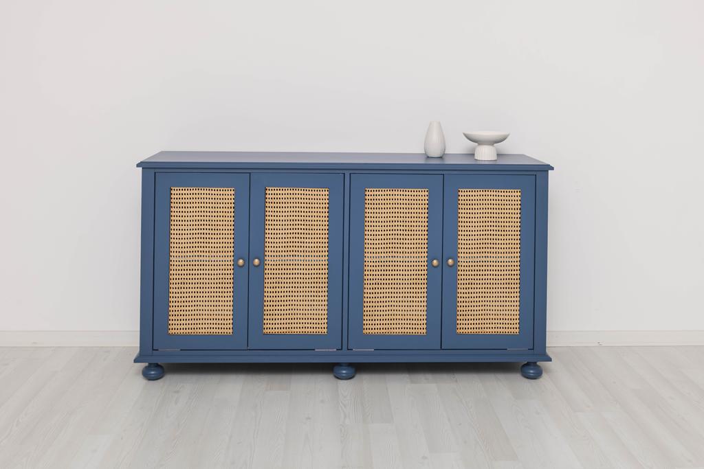 Hochwertiges Sideboard mit 4 Rattan Türen - in vielen Farben erhältlich!