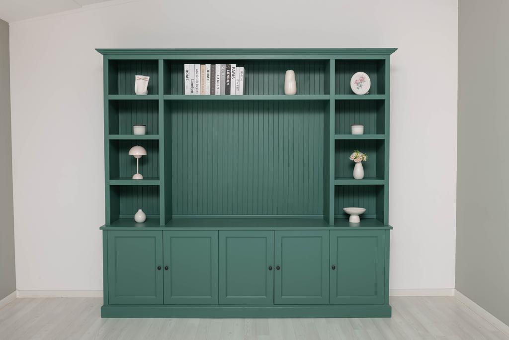 Großer TV-Schrank im englischen Landhausstil - in vielen Farben erhältlich! Großer TV-Schrank im englischen Landhausstil - in vielen Farben erhältlich!
