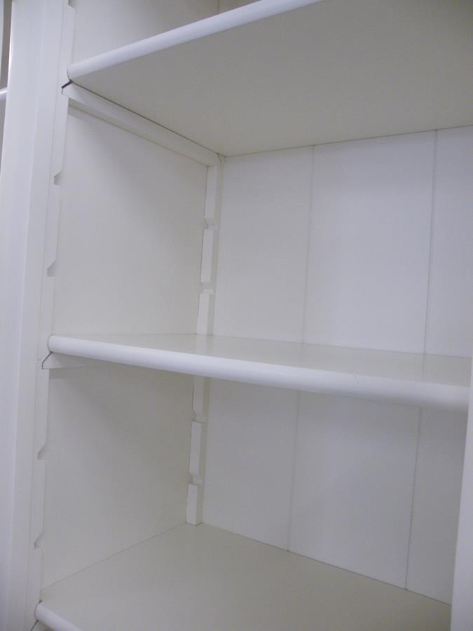 dscf9983_copy_ Stilvoller Hochschrank im Shabby Chic