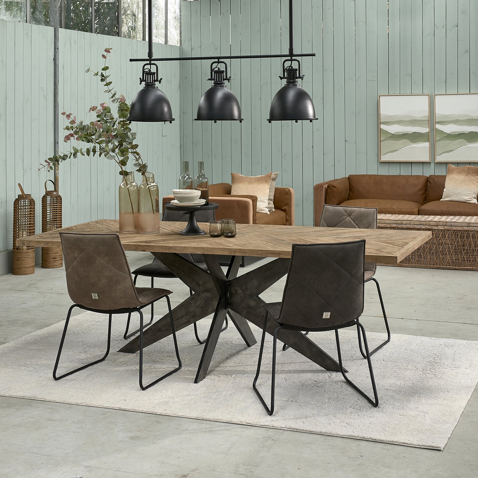 Falcon Crest Dining Table