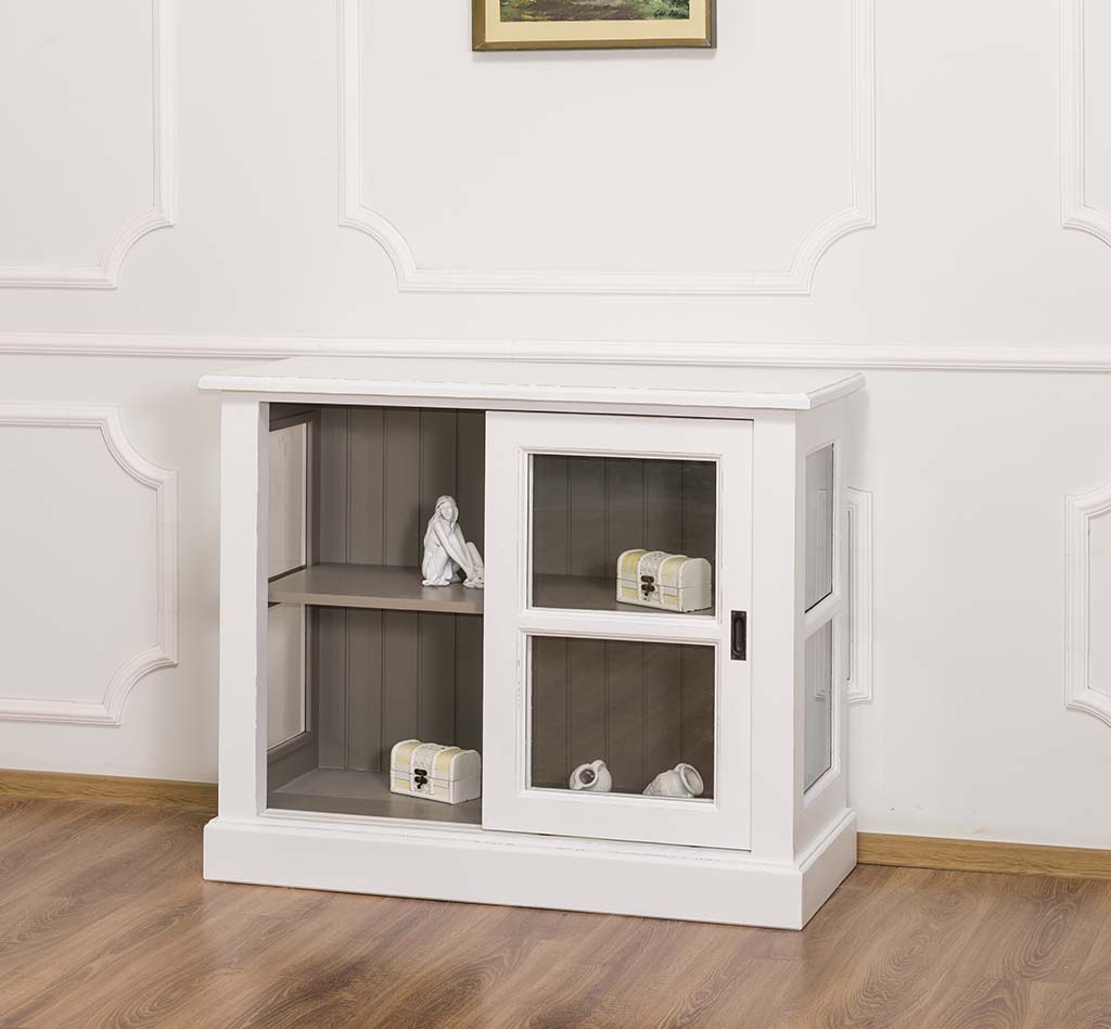 Kompaktes Sideboard im holländischen Landhausstil mit Schiebetüren - in vielen Farben erhältlich! Kompaktes Sideboard im holländischen Landhausstil mit Schiebetüren - in vielen Farben erhältlich!
