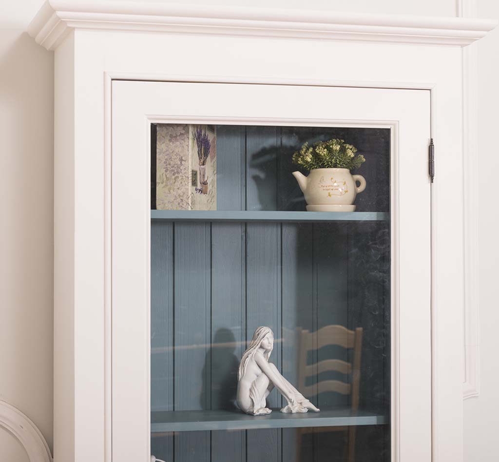 Kompakte Vitrine im Landhausstil - in vielen Farben erhältlich! Kompakte Vitrine im Landhausstil - in vielen Farben erhältlich!