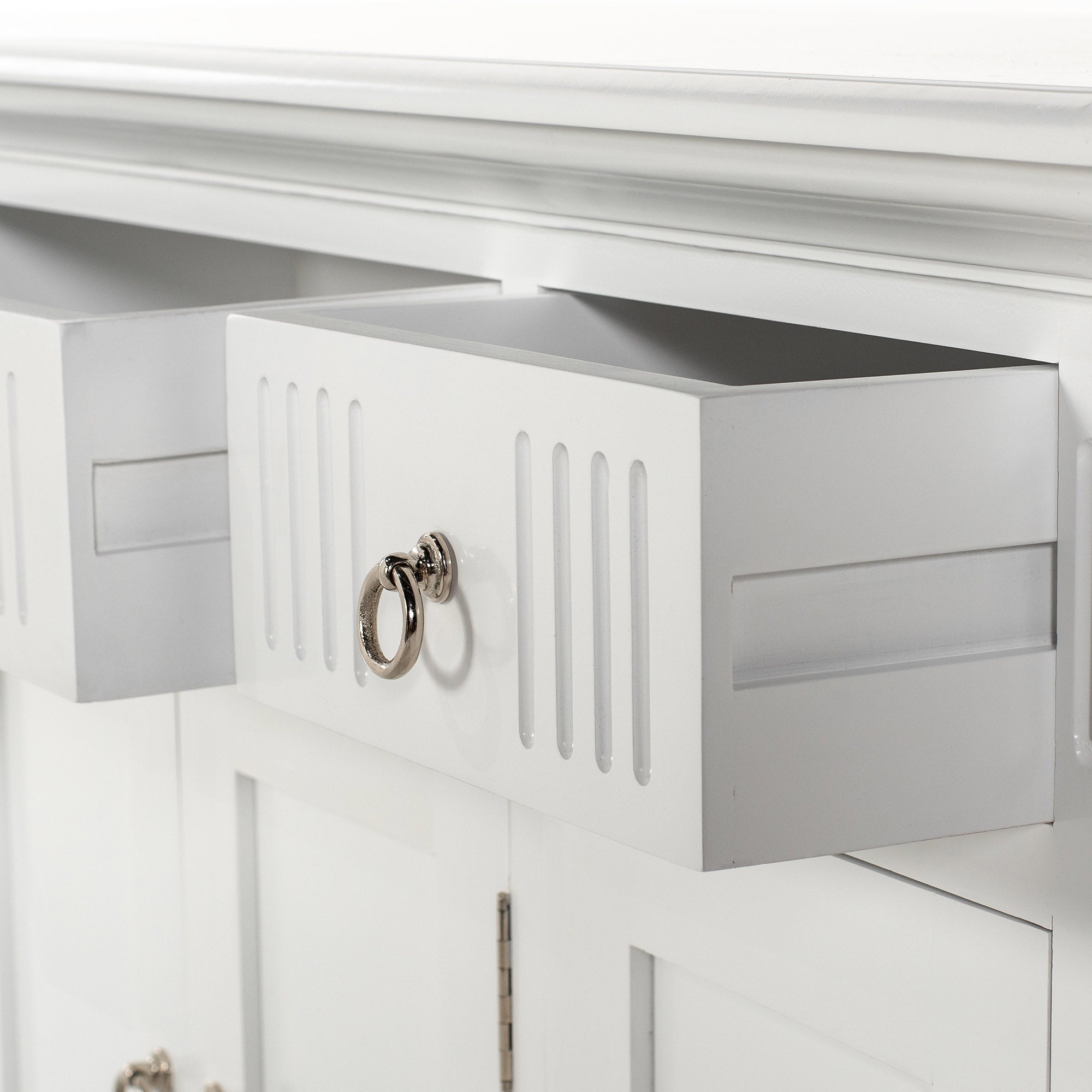 Skansen Sideboard mit 4 Türen und 3 Schubladen – Klassisches Weiß