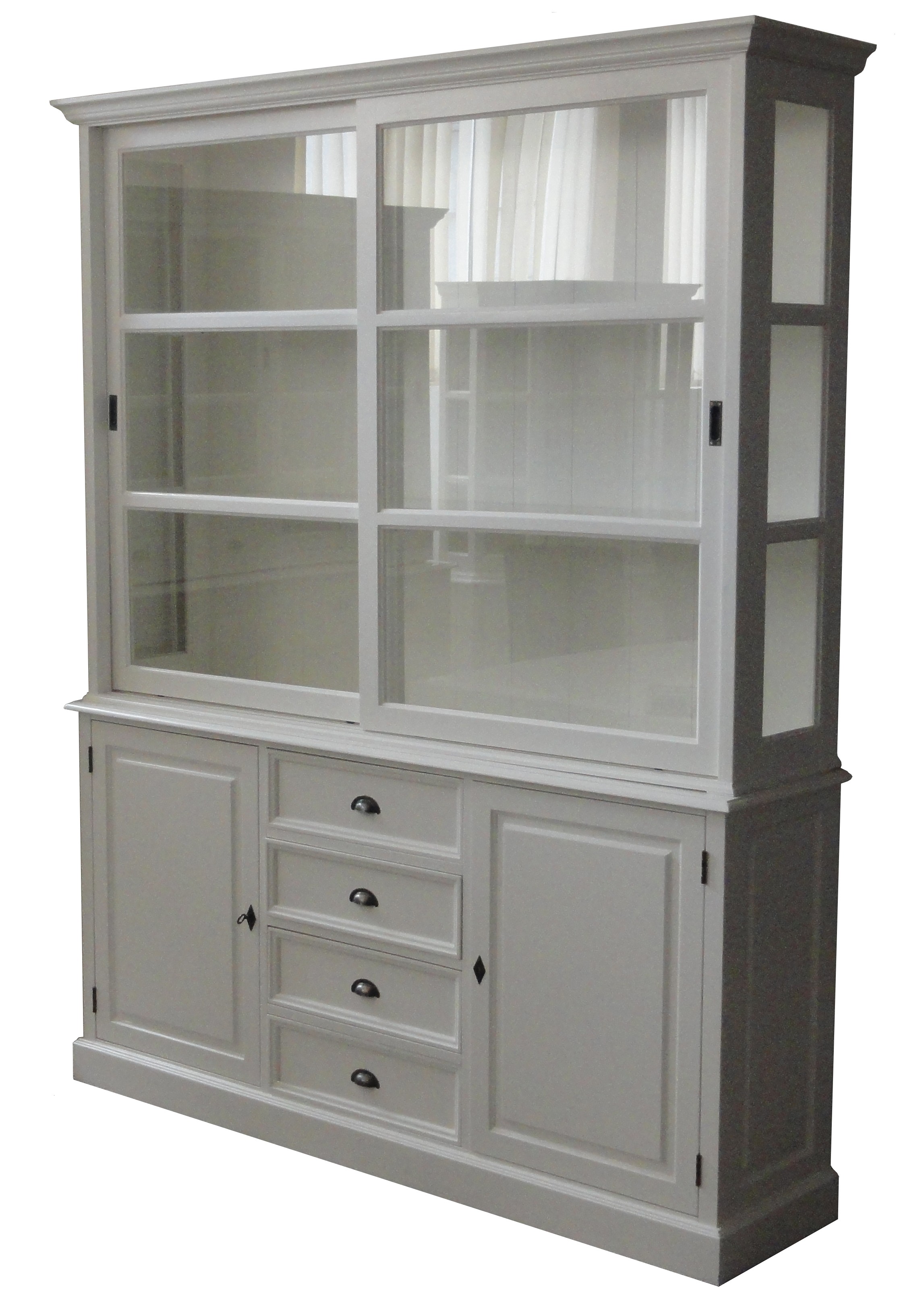 Hochschrank im Shabby Chic