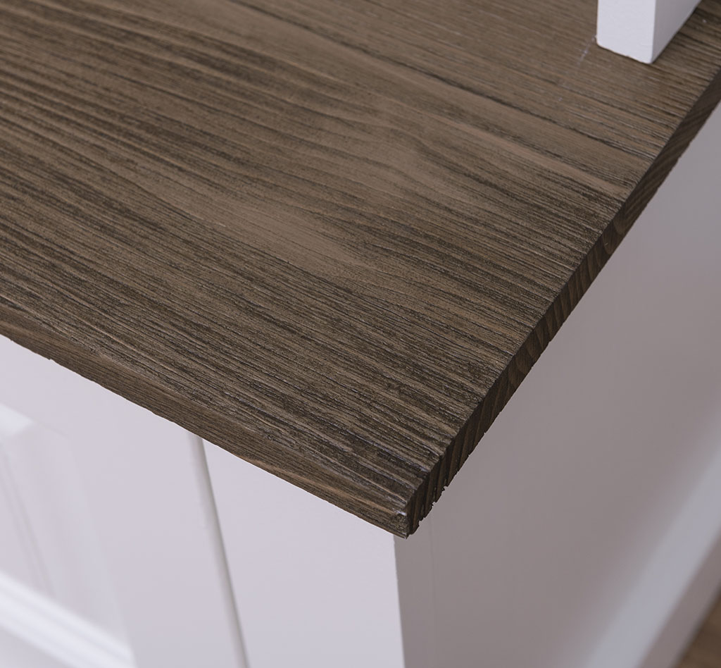 Edle Garderobe im Landhausstil - in vielen Farben erhältlich!