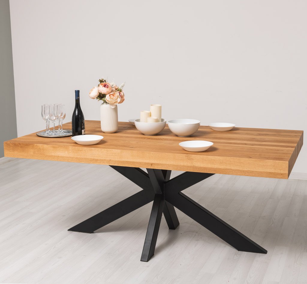 Esstisch Luberon mit Eichenplatte und Metallgestell, 210 x 100 cm