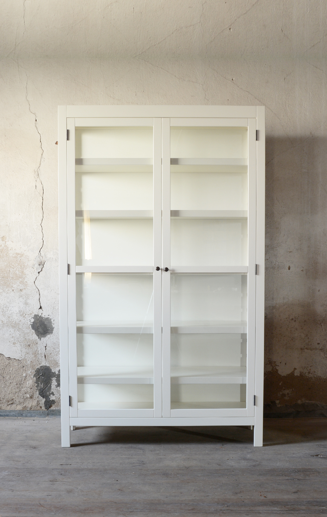 Vitrine Claire im Landhausstil