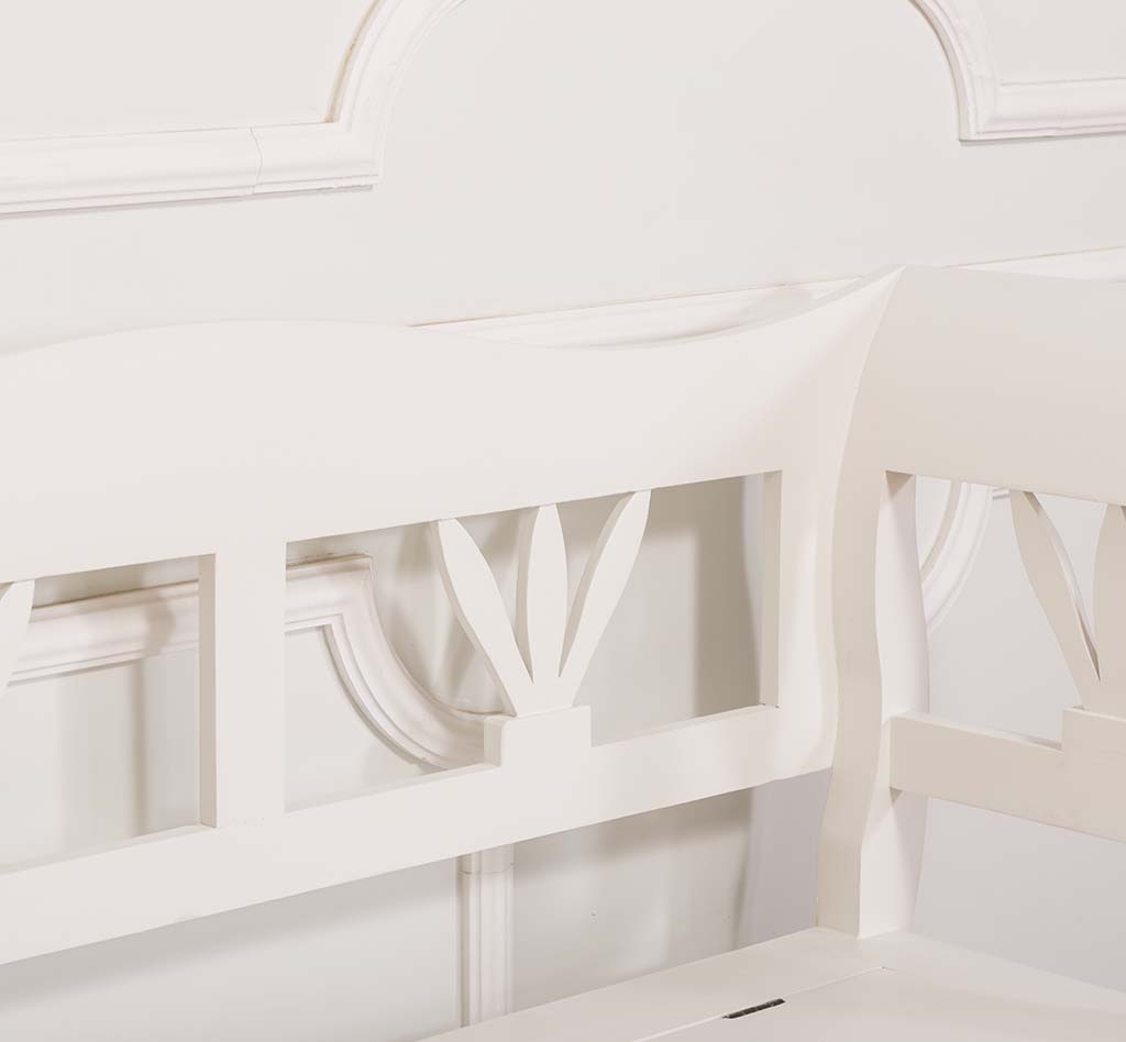 Gemütliche Sitzbank im Landhausstil - in vielen Farben erhältlich!