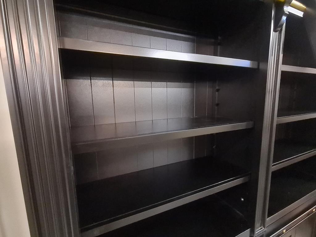 Schwarzes Bücherregal mit Leiter - 3 Meter Höhe - Aussteller zum Sonderpreis!