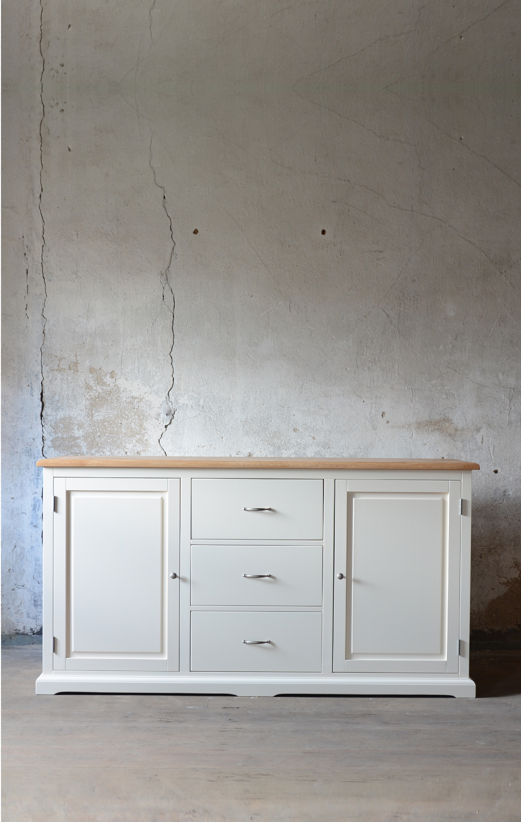 Sideboard Avignon im klassischen Landhausstil