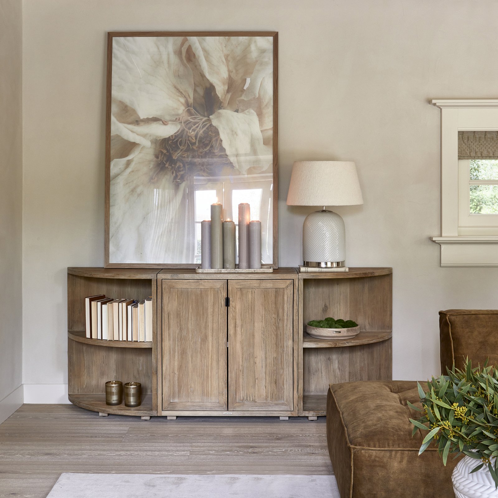 Del Rey Corner Book Cabinet