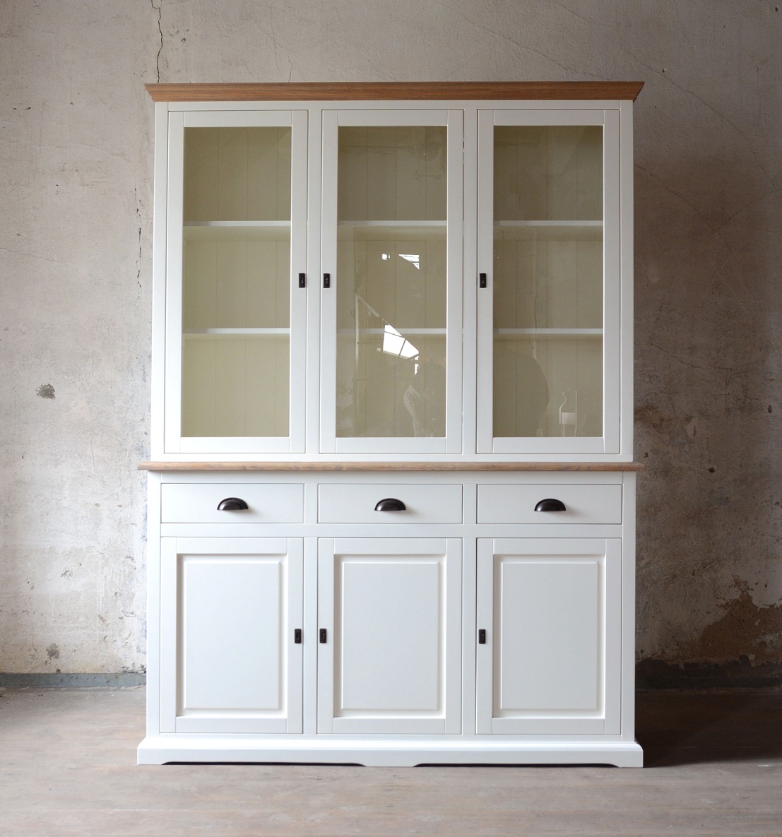 Klassischer Buffetschrank Angers im Landhausstil