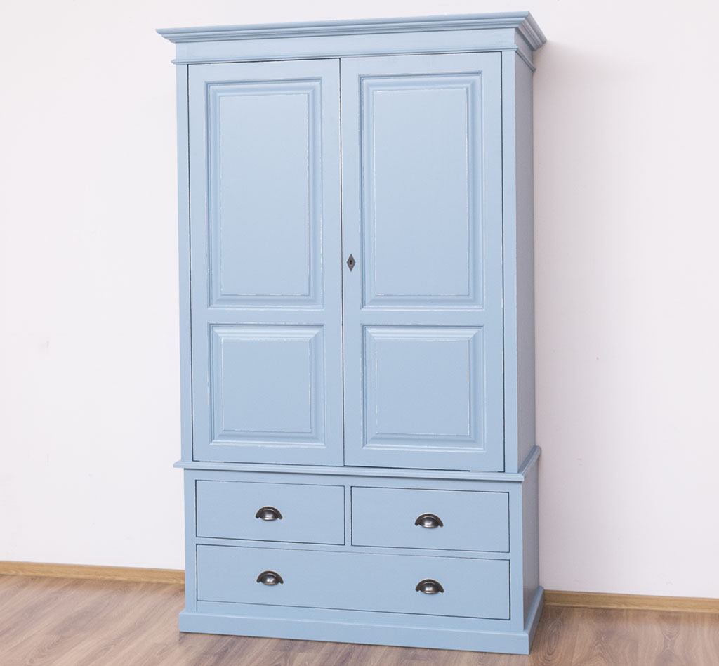 Kleiderschrank für das gehobene Ambiente - in vielen Farben erhältlich!