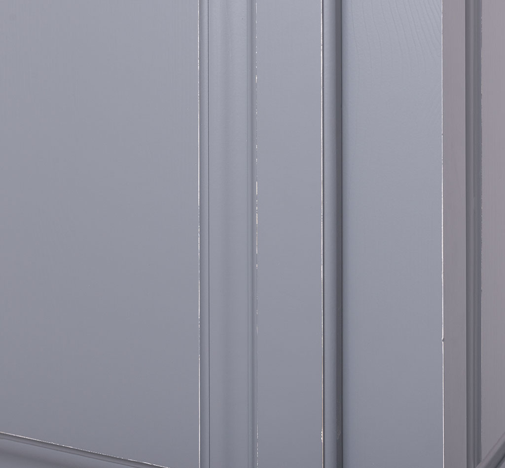 Eleganter Kleiderschrank im Landhausstil - in vielen Farben erhältlich!