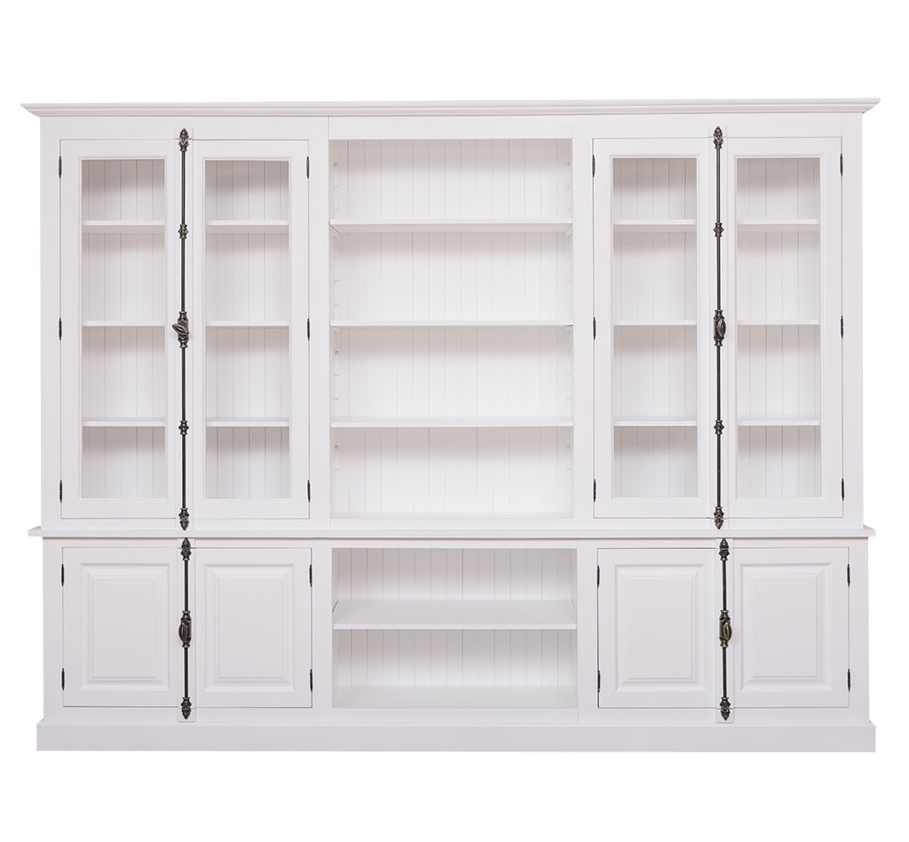 Stilvoller Hochschrank im Landhausstil - in vielen Farben erhältlich!