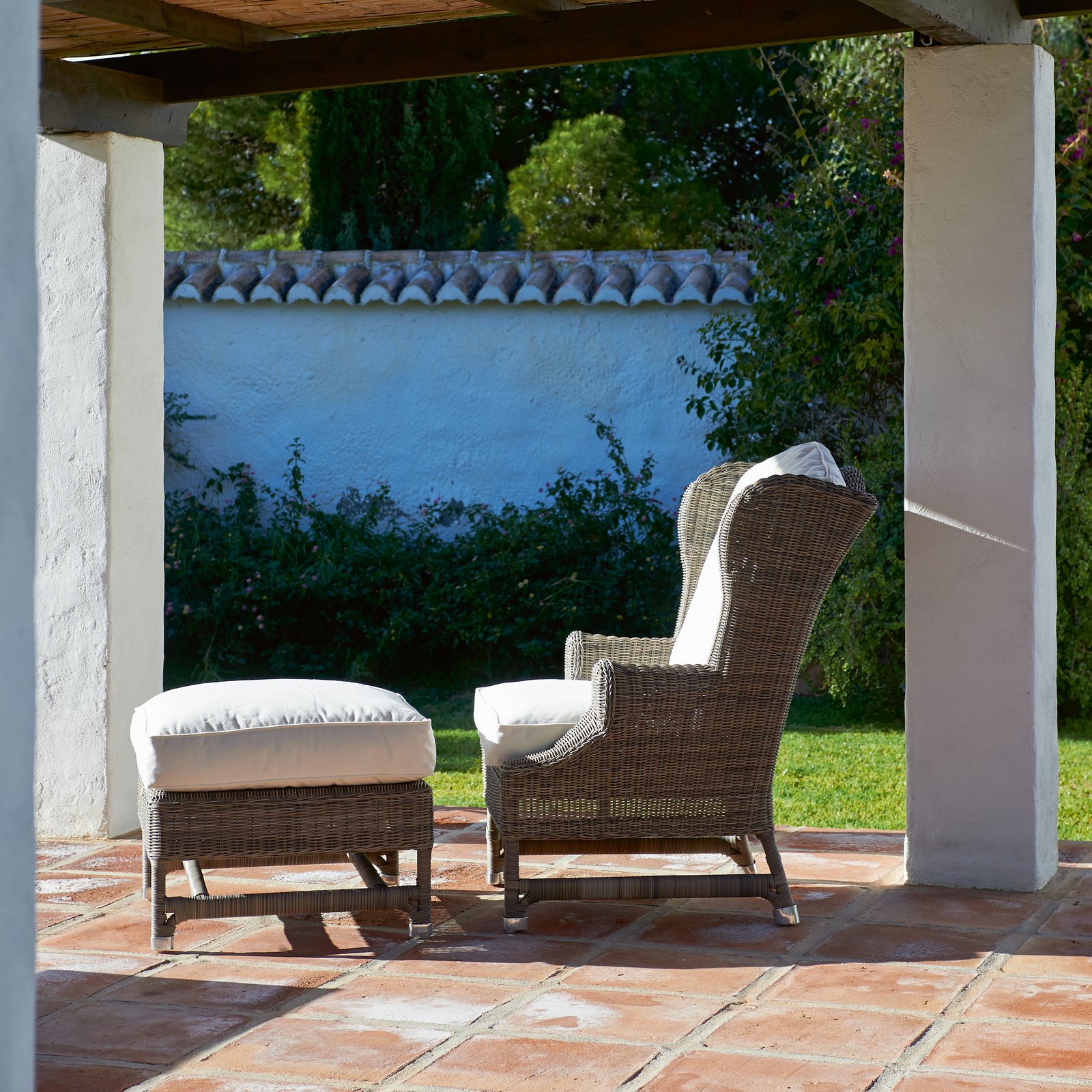 Nicolas Outdoor Footstool